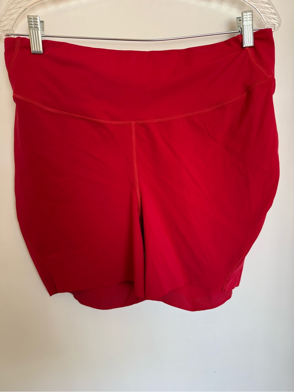 Lululemon women’s red base pace biker shorts size 14